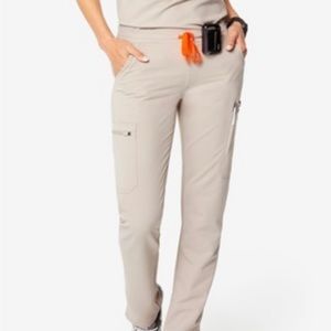 Fig yola scrub pants. (Regular)